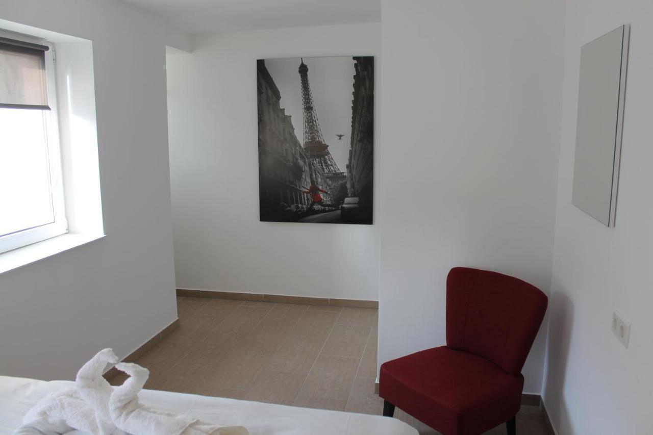 Apartament Urban-style-rooftop-apartment